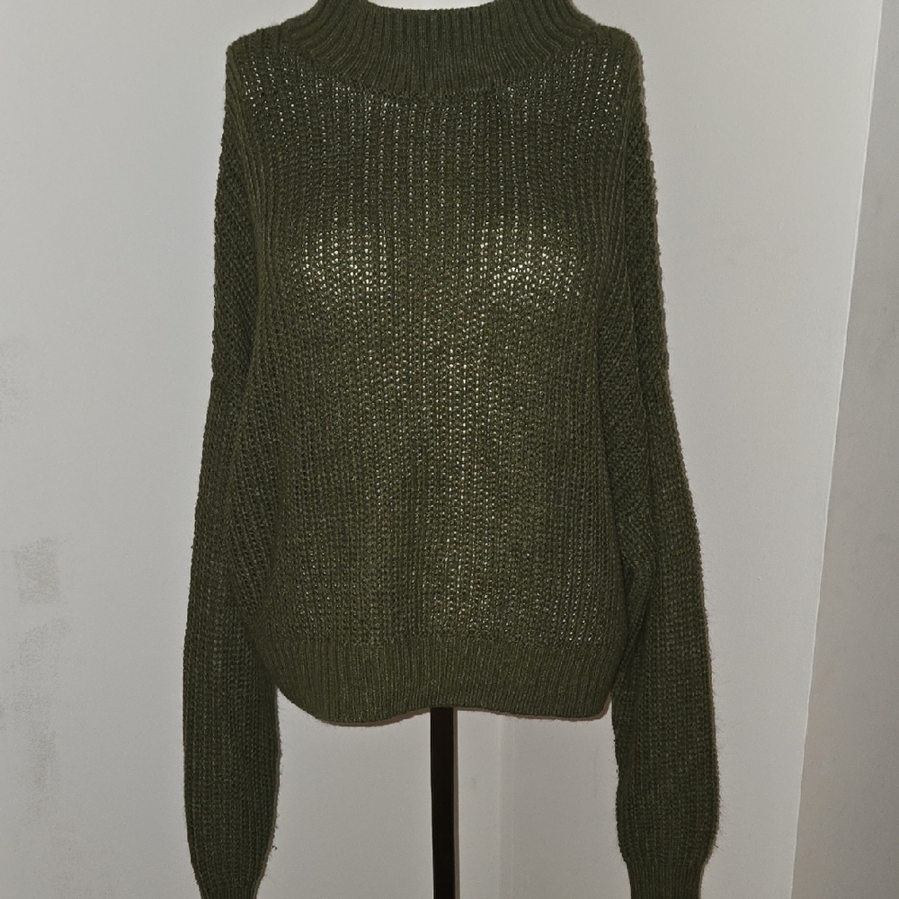 Source Unknown Forest Green Women's Turtleneck Sweater